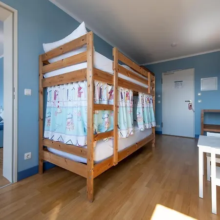 Viva Sky كونستانز