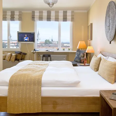 Viva Sky Hotel Constance