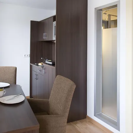 Viva Sky Hotel Constance