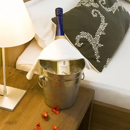 فندق Viva Sky كونستانز