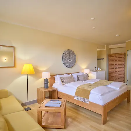 Viva Sky Hotel Constance