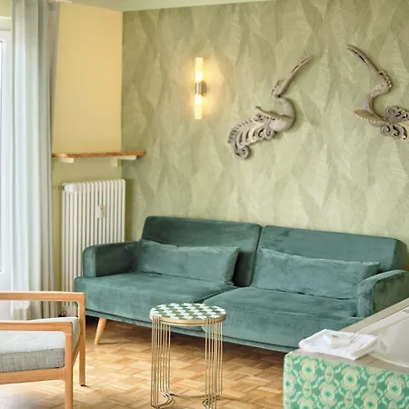Viva Sky Hotel Constance